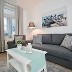 Myhome Ruegen - Haus Johanneshorst Aparthotel 4*