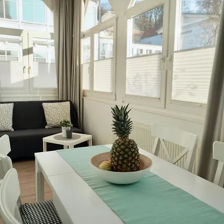 Myhome Ruegen - Haus Johanneshorst 아파트호텔