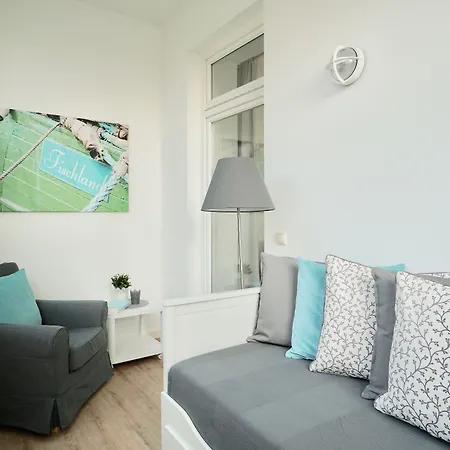 아파트호텔 Myhome Ruegen - Haus Johanneshorst 4*