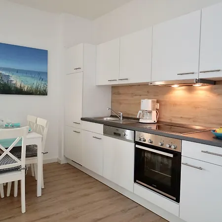 아파트호텔 Myhome Ruegen - Haus Johanneshorst