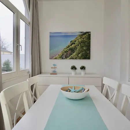 Myhome Ruegen - Haus Johanneshorst 아파트호텔 4*