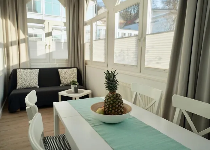 Myhome Ruegen - Haus Johanneshorst アパートホテル