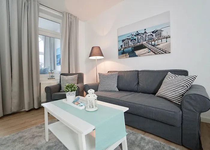 Myhome Ruegen - Haus Johanneshorst アパートホテル 4*