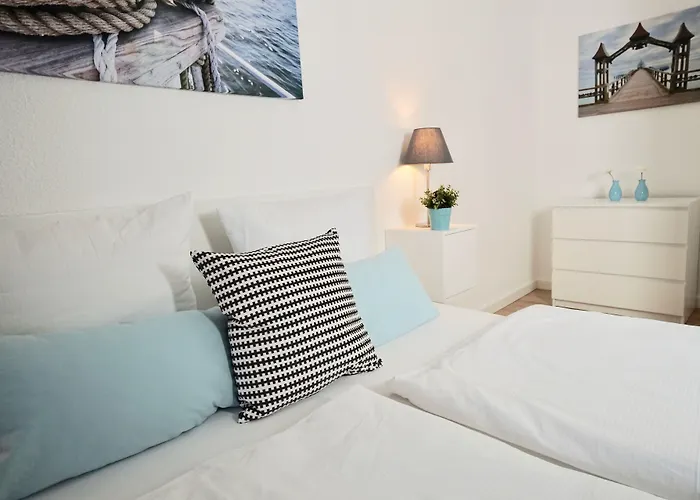 Myhome Ruegen - Haus Johanneshorst アパートホテル ゼリン