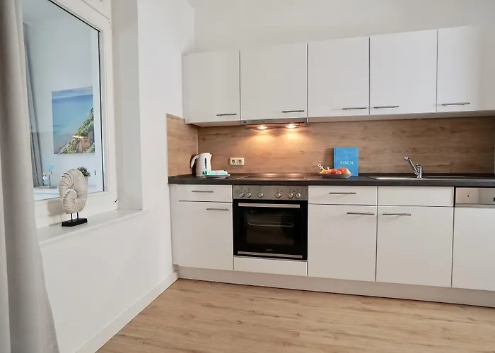 Myhome Ruegen - Haus Johanneshorst アパートホテル ゼリン